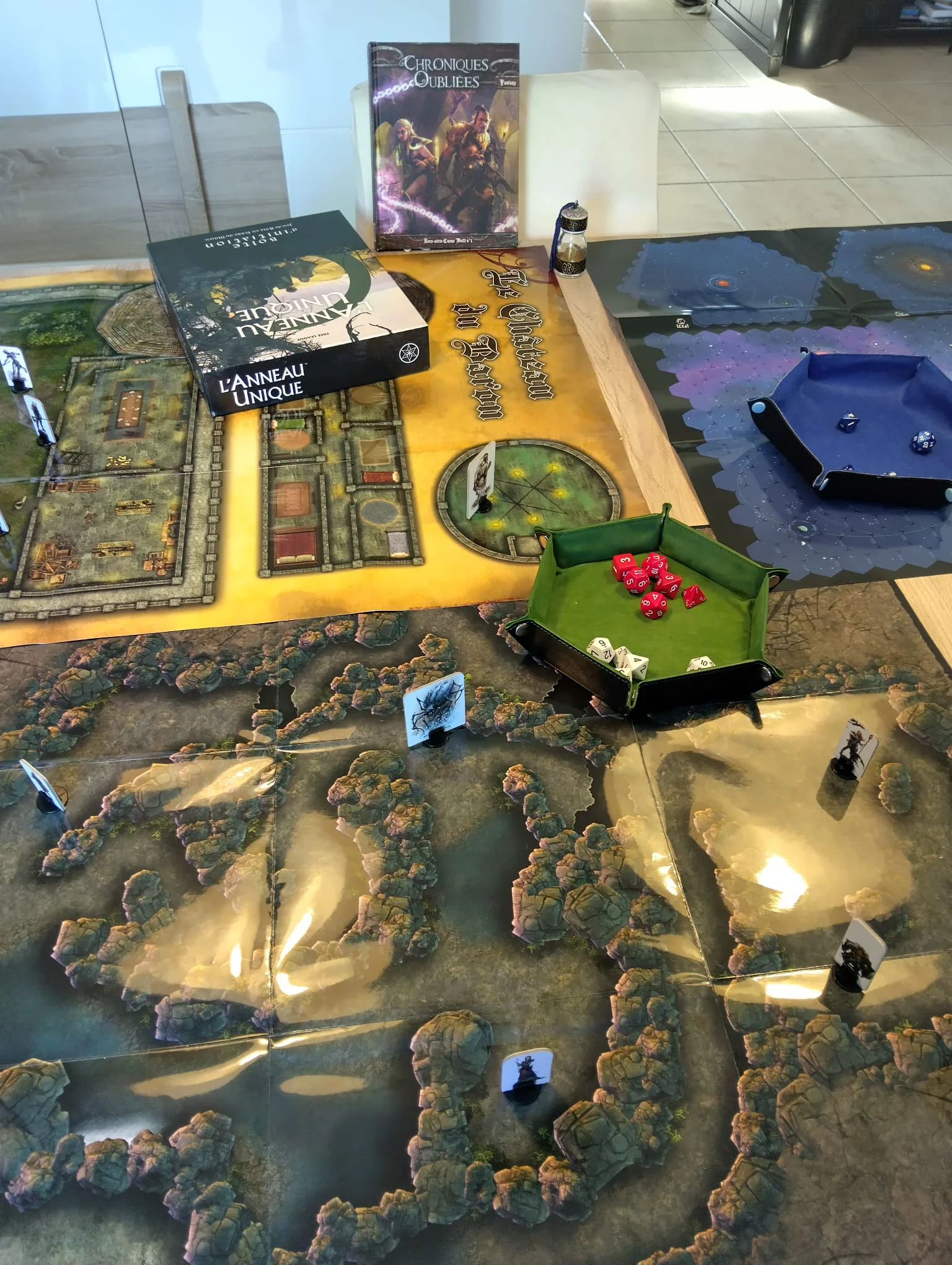 Maître de Jeu de rôle (MJ) vous guide dans des aventures épiques et personnalisées. Aventure sans limites, récit vivant et transformateur.