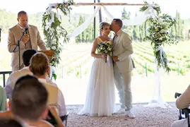 Gaël Korkeakoski coach en développement personnel. Coaching, maître de cérémonie mariages & obsèques, jeu de rôle. bienveillant & authentique
